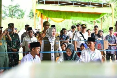 Bupati Tinjau Pelaksanaan Pilkades Serentak di Kabupaten Musi Rawas, Pastikan Demokrasi Berjalan Damai
