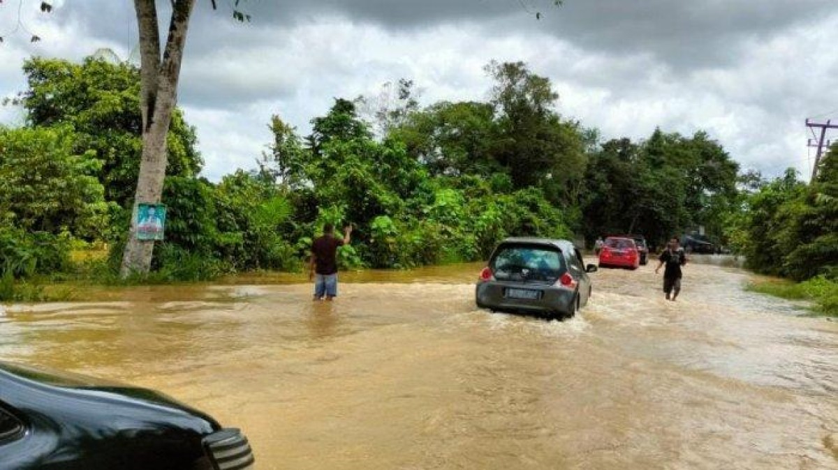 Terendam Banjir Akses dari Musi Rawas ke Palembang Terganggu, Ini Penting Pengendara Wajib Baca