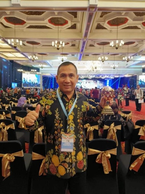 Sukses Capai UHC Wali Kota Lubuklinggau Terima Penghargaan dari Pemerintah Pusat