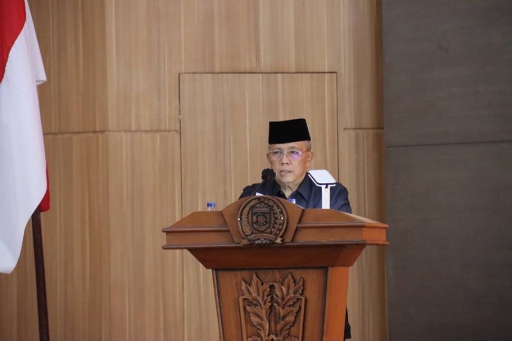 Wawako Sampaikan Jawaban Eksekutif Atas Pandangan Fraksi-Fraksi Dewan