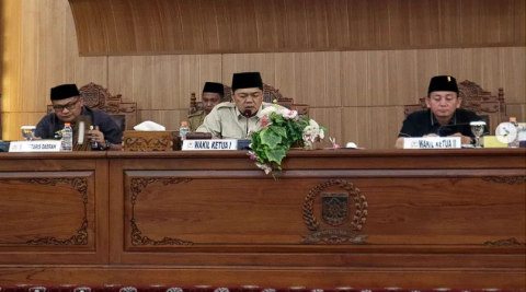 Rapat Paripurna DPRD Kota Lubuklinggau Bahas Jawaban Eksekutif Atas Pemandangan Umum Fraksi Terhadap APBD Perubahan 2023