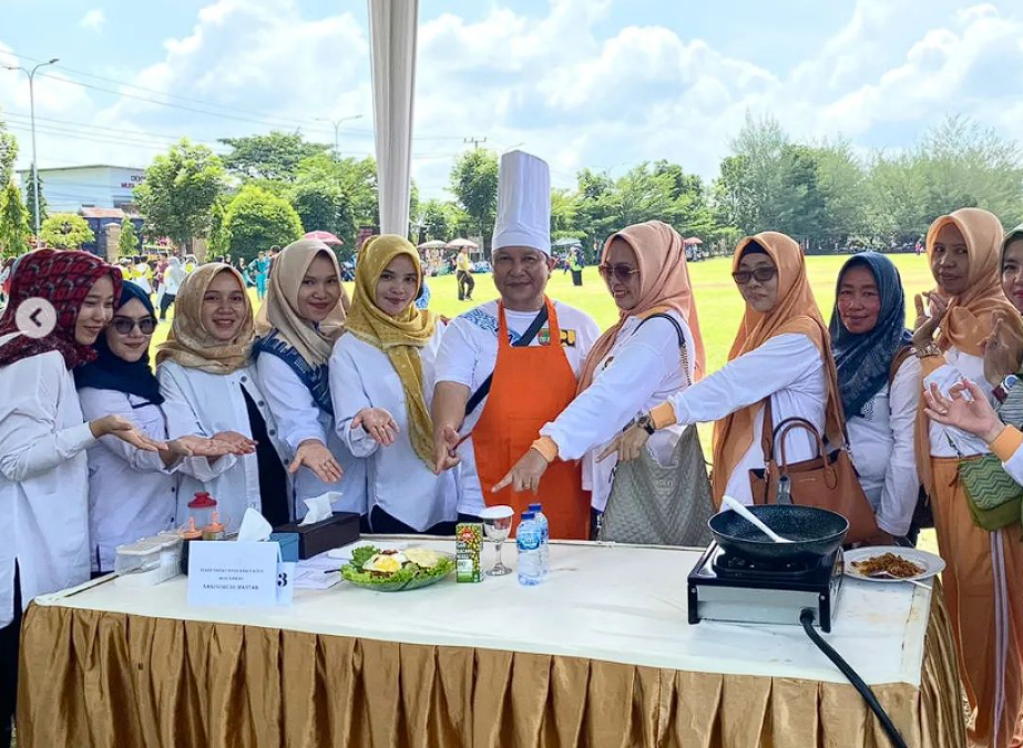 Meriahkan Hari Jadi Musi Rawas ke-80 Tahun, Sekwan Elbaroma Jadi Peserta Lomba Masak Nasi Goreng