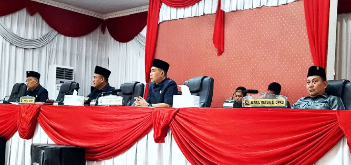 Rapat Paripurna DPRD Kabupaten Musi Rawas Utara Dengarkan Penyampaian dan Penjelasan LKPJ Bupati Tahun 2022