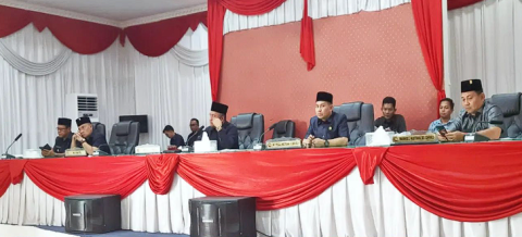 Rapat Paripurna DPRD Kabupaten Musi Rawas Utara Dengarkan Pemandangan Umum Fraksi-Fraksi Dewan terhadap LKPJ Bupati Tahun 2023