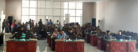 Rapat Paripurna DPRD Musi Rawas Utara Dengarkan Penyampaian dan Penjelasan Bupati Terhadap Ranperda Pertanggungjawaban Pelaksanaan APBD 2022