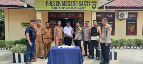 Camat Megang Apresiasi Masyarakat yang Serahkan Senjata Api Rakitan ke Pihak Berwenang
