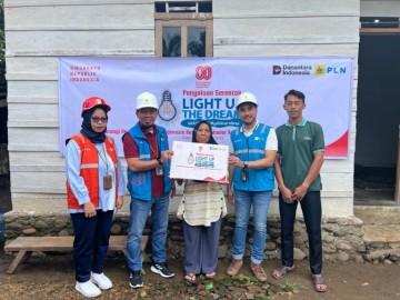 PLN UP3 Kota Lubuklinggau Lakukan Pasang Baru Sambungan Listrik Lewat Program Light Up The Dream