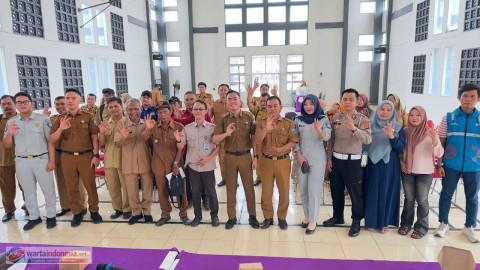 Bersama Warga, PLN ULP Baturaja Dukung Pembangunan OKU melalui Pembayaran Listrik